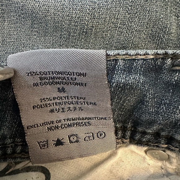 Silver Jeans Capris Womens 30 Blue Suki Surplus Capri Whiskered Heavy Stitching - Picture 3 of 11